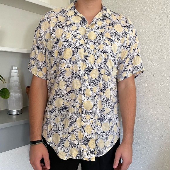 vintage summer button up - Picture 1 of 4